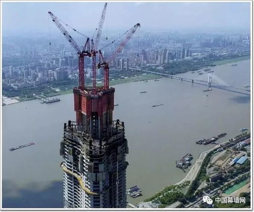 頂、爬、滑 揭秘超高層建筑的三大核心模架體系